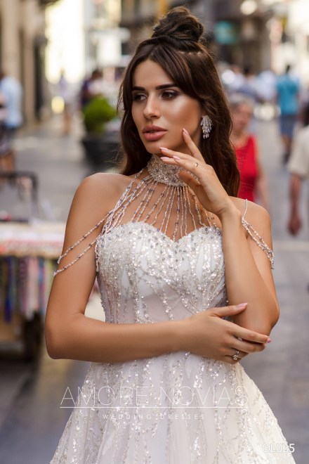 https://amore-novias.com/images/stories/virtuemart/product/OL025       (2).jpg